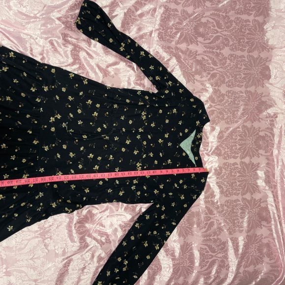 Navy Blue floral dress. Made in Korea - Picture 7 of 10